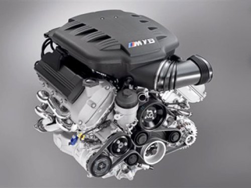 Традиционную надпись «M Power» сменил шильдик «M V8». Но сути это не поменяло: под капоты «Эмок»…