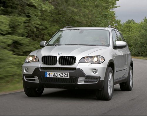 Скоро новые BMW X5 уверенно «пропишутся» на московских улицах. А предшественник уже потеряет свой…