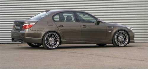 Помимо двигателя, в G-Power устанавливают на BMW M5 спортивную подвеску, мощные тормоза и фирменные…