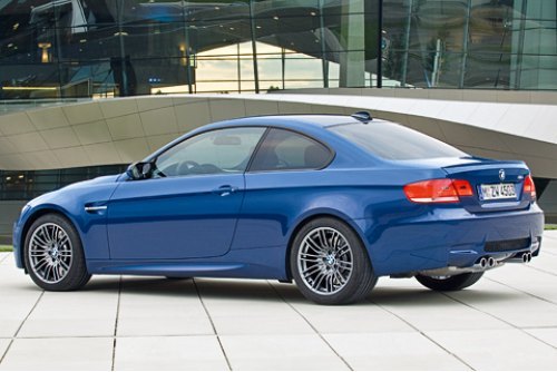 Обновленную M3 теперь можно будет заказать в цвете Le Mans Blue.