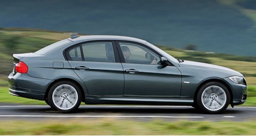 Седан BMW 318d при 143-сильном дизеле кушает в смешанном цикле 4,7 литра солярки на 100 км. Новая…