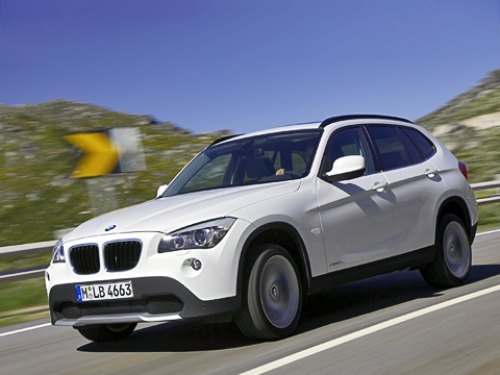 Самой быстрой является версия xDrive28i с трёхлитровой рядной «шестёркой». Она разгоняется до сотни…