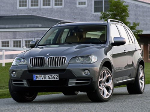 Официальных снимков кроссовера BMW X5 Edition 10 пока нет. Но мы уже знаем, что его главными…