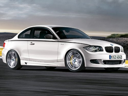 Нынешнее купе BMW первой серии не имеет М-модификаций. Зато машину можно укомплектовать спортивным…