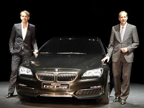 Проговорились баварцы и о готовом прототипе шестой серии с кузовом shooting brake. Он пока не…
