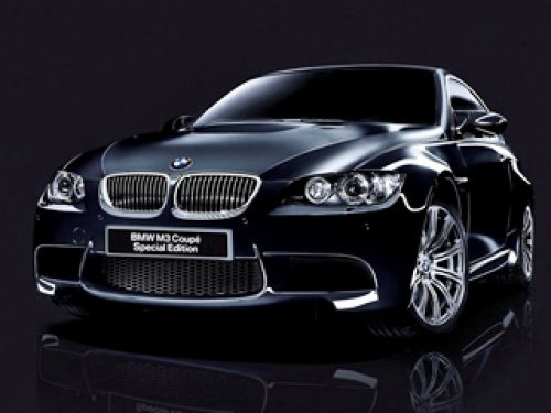 Купе BMW M3 в версии Matte Edition обуто в 19-дюймовые легкосплавные колёсные диски.