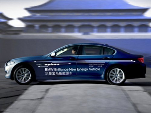 Бензоэлектрическая «пятёрка» BMW для Китая — лишь часть «зелёной» программы для Поднебесной. Немцы…
