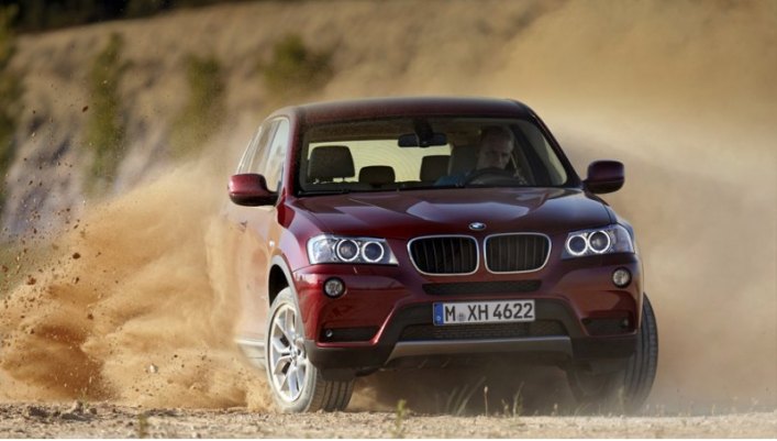 Кроссовер BMW X3 набирает популярность. Например, за первые шесть месяцев 2012 года по миру продали…