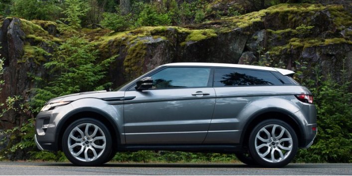 Главным конкурентом грядущего BMW X2 должен стать захватывающий Range Rover Evoque.