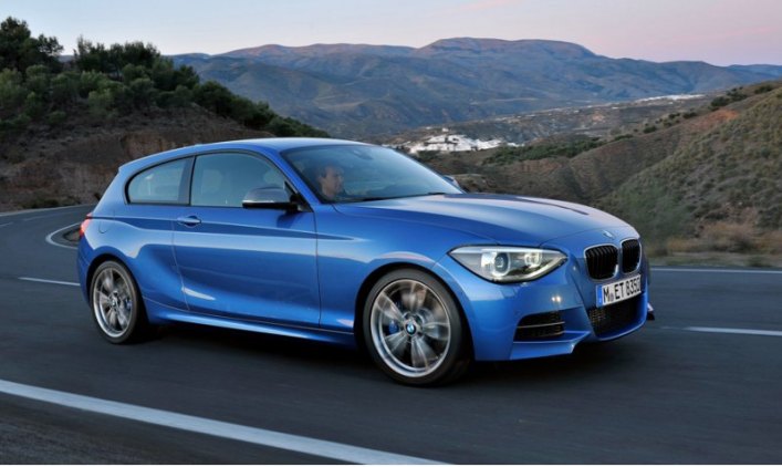 Модель M135i (выпускается в трех- и пятидверном кузове) стоит в России 1 850 000 рублей. Это…