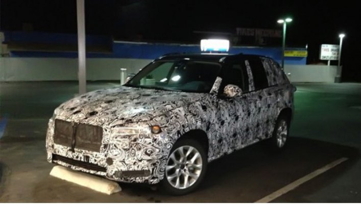 Крупный полноприводный кроссовер BMW X7, как и Audi Q7 с Мерседесом GL, получит семиместный салон.