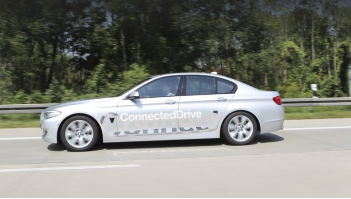 В 2011 году экспериментальный седан с автопилотом накрутил в автономном режиме 10 тысяч километров…