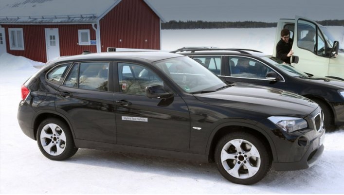 Если этот кроссовер BMW X1 действительно гибрид, то, скорее всего, без возможности подзаряжать его…