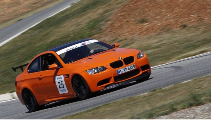 Купе BMW M3 GTS появилось в 2009 году. Автомобиль с мотором V8 4.4 мощностью 450 л.с. был на 190 кг…