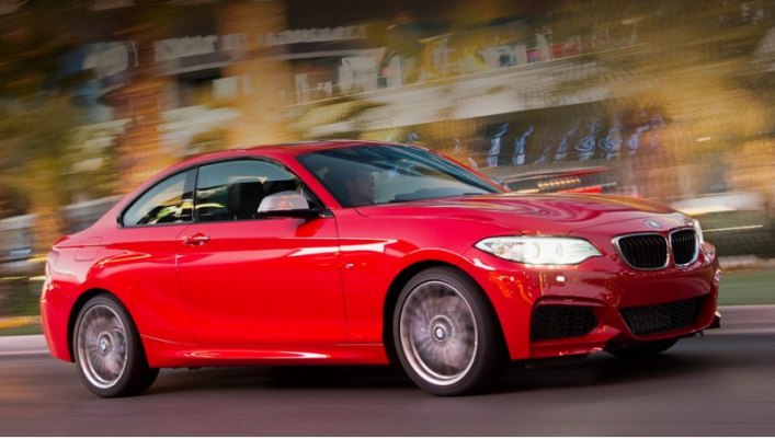 До сотни полноприводное купе BMW M235i xDrive разгоняется за 4,6 с.