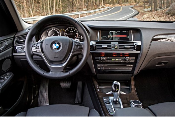 В базовое оснащение кроссоверов BMW X3 из США входят система start/stop, 17- или 18-дюймовые…