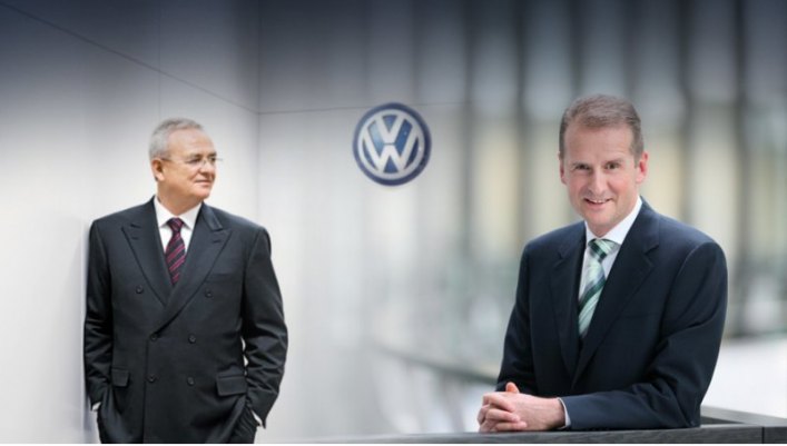 Новый руководитель марки Volkswagen Герберт Дисс (справа) имеет докторскую степень в области…