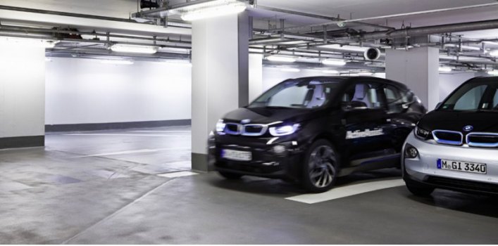 С новым комплексом автомобиль может автономно парковаться в считанных сантиметрах от стен. А если…