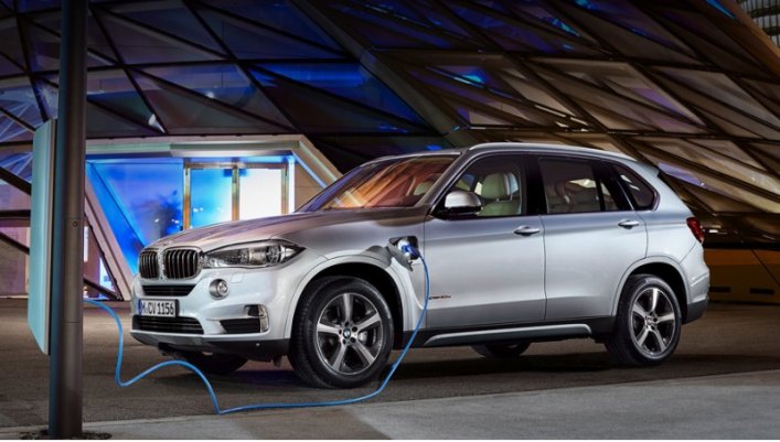 Подключаемый гибрид BMW X5 встал на конвейер в Спартанбурге ...