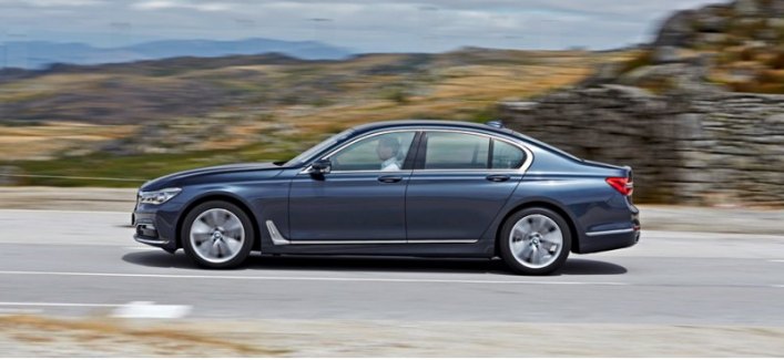 Самая доступная версия на нашем рынке — 730d xDrive, она стоит от 5 390 000 рублей.