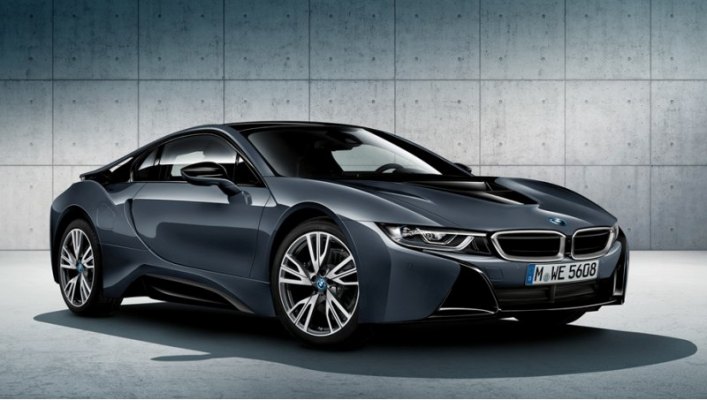 Никаких технических новшеств в спецверсии BMW i8 нет. Исполнение Protonic Dark Silver Edition…