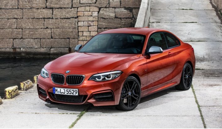 За 2 057 000 рублей предлагается купе BMW 218i M Sport. Сравните с BMW 220i M Sport, которая стоила…