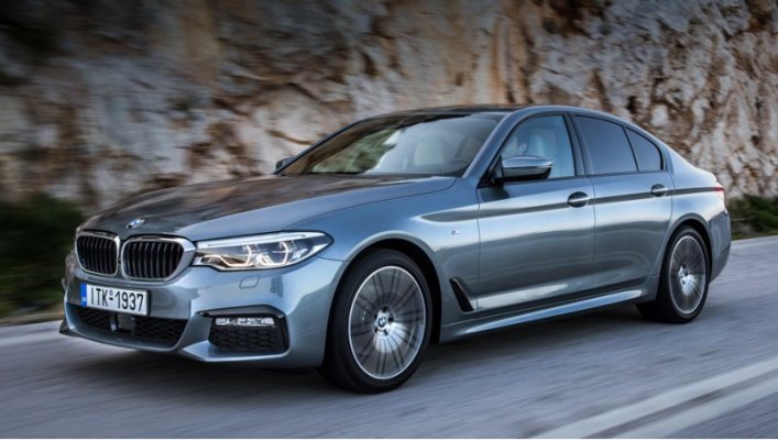 Для BMW 520i М-пакет стоит, как и для других версий, 383 тысячи рублей. В него входят изменённые…