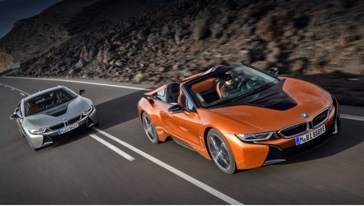 Неудивительно, что обновлённое купе BMW i8 и одноимённый родстер представили в Штатах. Ведь…
