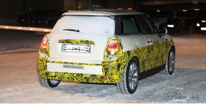 Батарейный Mini Cooper E (или просто Mini E) уже проходит испытания. В продаже автомобиль появится…