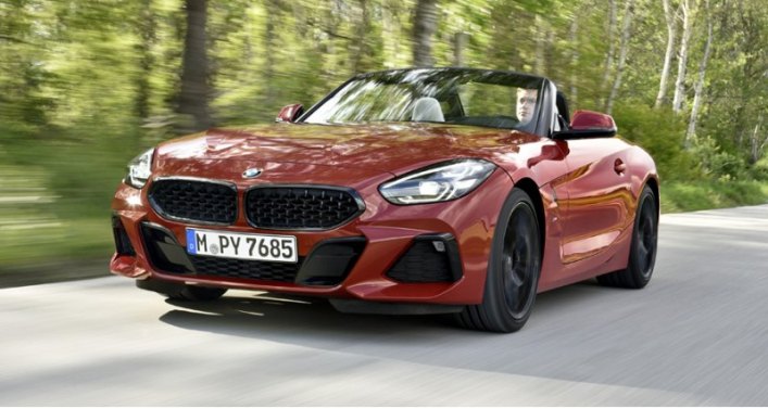 Родстер BMW Z4 получил версию с «механикой». Такая шестиступенчатая коробка передач с июля будет…