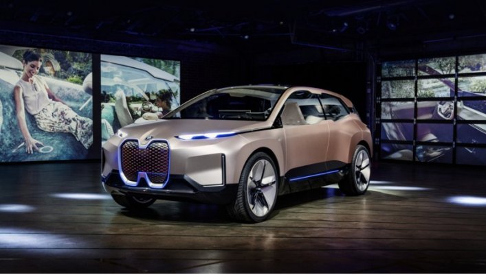 Концепт BMW Vision iNext (на фото), дебютировавший в сентябре 2018-го, принёс очень мало…