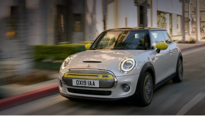 Хэтч Mini Cooper SE (184 л.с., 270 Н·м) с запасом хода в 235–270 км по циклу WLTP назван на…