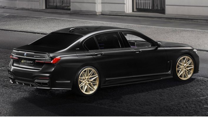 Новейшие кованые алюминиевые колеса Vossen EVO-5R в цвете Patina Gold дополнены защитным…