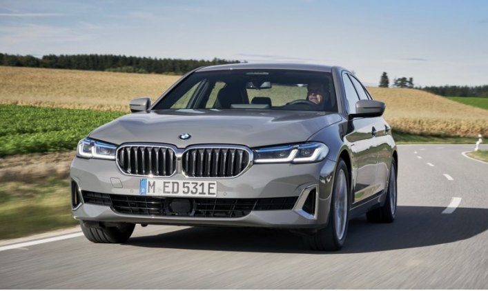 Наиболее доступный подключаемый гибрид BMW 520e у себя на родине оценивается в 53 700 евро (4,9 млн…