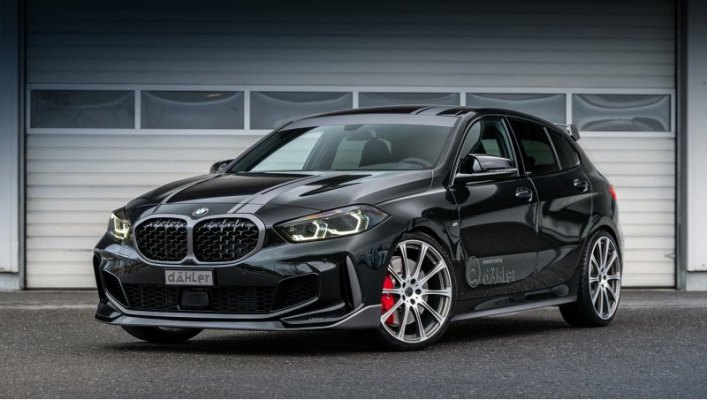 Модель BMW 128ti после посещения фирмы d?HLer получила накладки на передний бампер и пороги,…