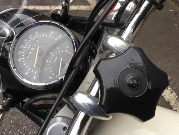 В стандартном варианте BMW R75/5 1971 года комплектовался 745-кубовым оппозитным двигателем с…