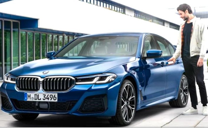 Беспроводная зарядка в BMW может привести к необратимой поломке IPhone 15