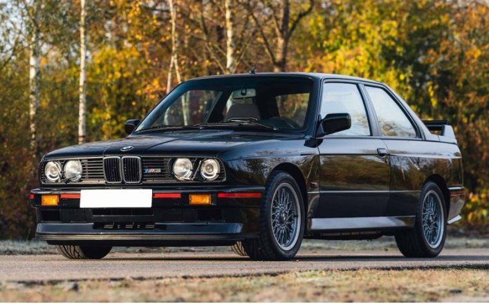 Машина носит название BMW M3 E30 Sport Evolution и представляет собой окончательную эволюцию модели…