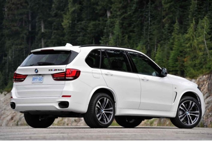 Мужчина сразу же подал на BMW в суд и требовал от компании выплатить ему 3 миллиона долларов (265…