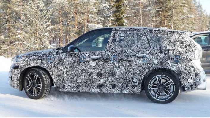 Прежде чем вы начнете критиковать BMW за дерзость установки четырехцилиндрового выхлопа на…