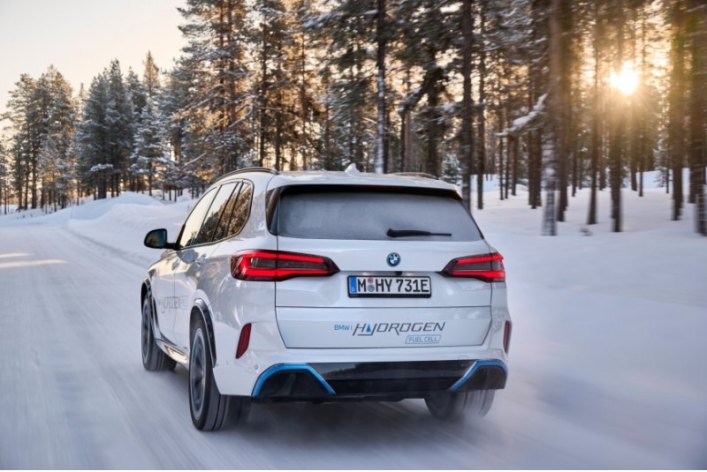 iX5 Hydrogen поступит в мелкосерийное производство в конце этого года, но BMW знает, что ее самым…