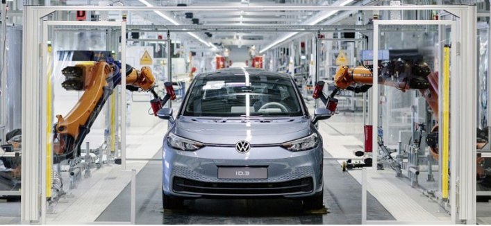 Концерны BMW и Volkswagen приостанавливают работу предприятий в Евросоюзе из-за нехватки деталей с…