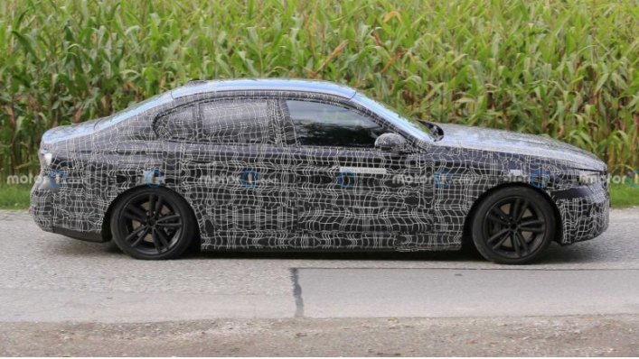 BMW использует новый слоган: «Сила выбора». Хотя это может натолкнуть вас на мысль о старом лозунге…