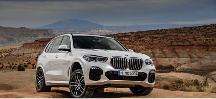 Модернизированный кроссовер BMW X5 вышел в максимальной версии M60i с новым агрегатом V8
