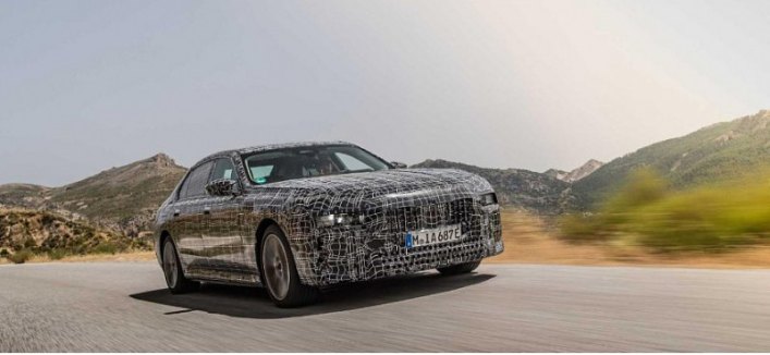 Компания BMW показала электрический седан BMW i7 xDrive 60