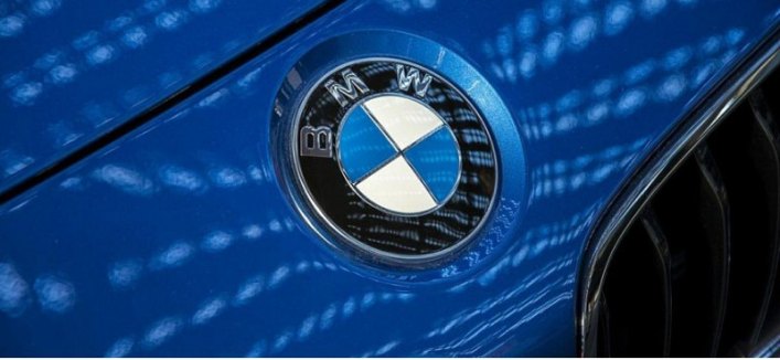 Компания BMW показала на тизере новый электрический седан BMW i7