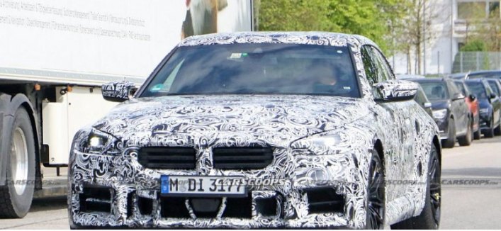 В Сети появились тизерные изображения «заряженного» BMW M2 2023 года