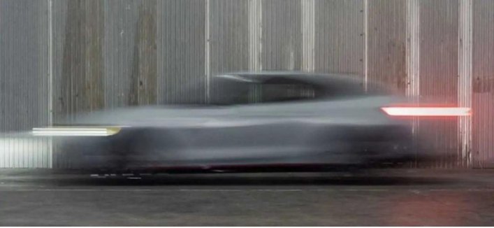 Компания BMW показала «заряженный» M4 CSL 2023 на новом тизере