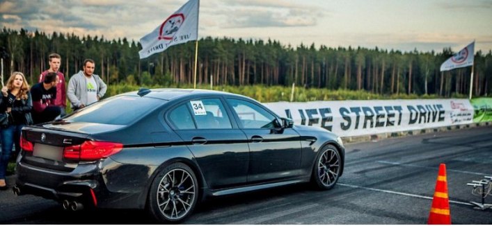 Сможет ли современный BMW M5 CS обогнать десятилетний Porsche Turbo S в дрэг-рейсинге?