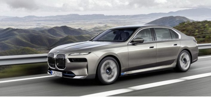 Компания BMW начнет использовать Android Automotive OS в 2023 году